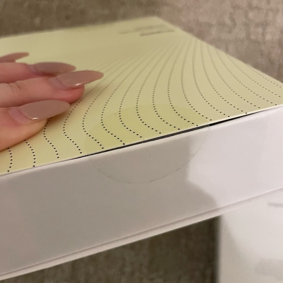 Droplette Device with TWO 30 day collagen capsules - Picture 10 of 13